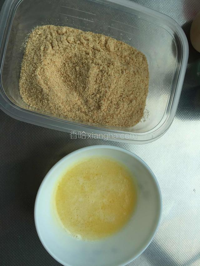 消化饼沫加黄油溶液拌匀