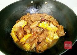 玉米烧排骨的做法图解11