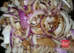洋葱炒腌肉的做法图解4