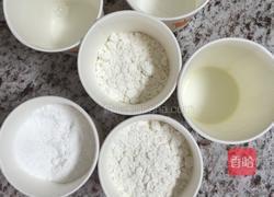 电饭锅蛋糕的做法图解1