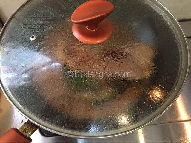 大火烧开后转中小火煮