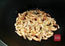 麻辣河虾的做法图解8
