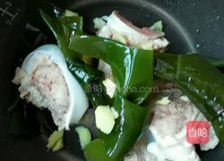 花生海带大骨汤的做法图解3