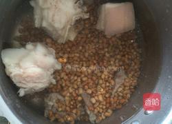 大骨墨鱼赤豆汤的做法图解3