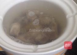 土茯苓赤小豆薏米芡实排骨汤的做法图解3