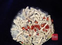 韭菜花炒肉丝的做法图解4