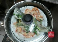 清真鲈鱼基围虾的做法图解2