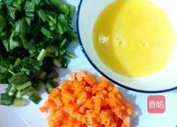 什锦炒饭的做法图解2