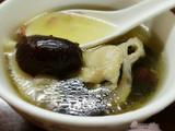 参须红枣枸杞鸡汤的做法[图]