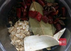 药膳猪蹄的做法图解4