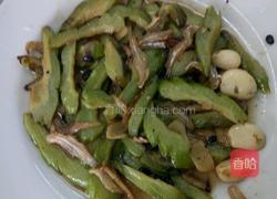 鱼仔焖l苦瓜的做法图解4