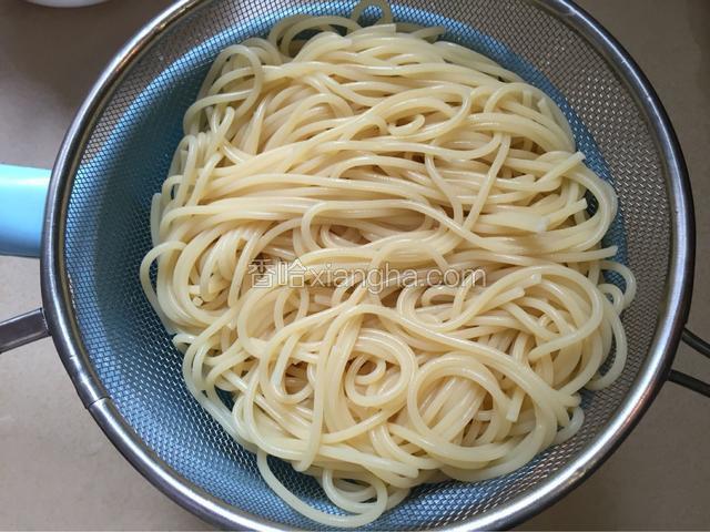 熟后捞起过冷水备用