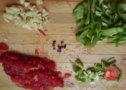 土豆片炒西红柿的做法图解3