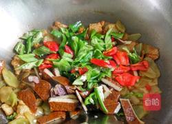 干莴笋炒肉的做法图解5