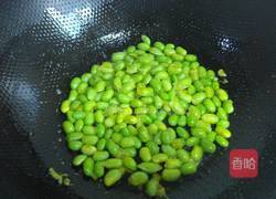 青椒香干炒毛豆的做法图解3