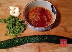 酸辣黄瓜的做法图解1