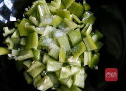 青椒炒空心菜杆的做法图解5