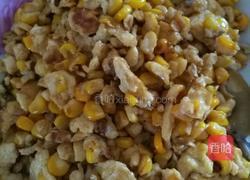 鸡蛋炒玉米的做法图解7