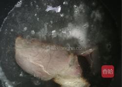 萝卜干炒腊肉的做法图解1