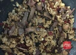 萝卜干炒腊肉的做法图解8