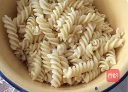 炒意面的做法图解1