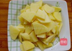 辣白菜炒土豆片的做法图解2
