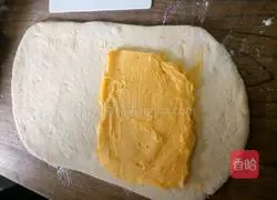 Illustration of how to make croissants 9