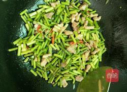 蒜苔炒肉的做法图解8