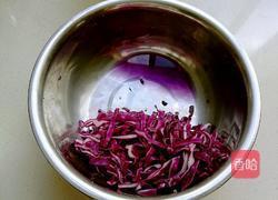 凉拌紫甘蓝的做法图解5