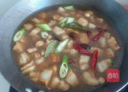 红烧肉炖土豆的做法图解7