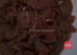 鲜虾猪腰瘦肉汤的做法图解1