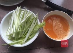 韭黄炒鸡蛋的做法图解3