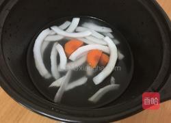 自制椰子鸡的做法图解1