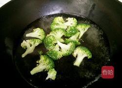 西兰花沙拉的做法图解5