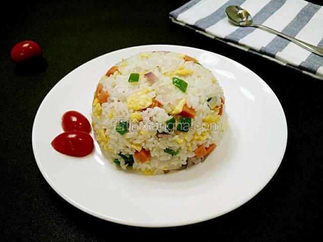 洋葱火腿炒饭