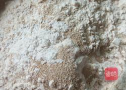 葱香橄榄菜花卷的做法图解1