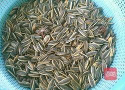 烤瓜子的做法图解3