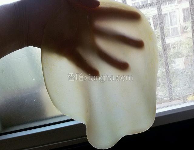一张面皮就做好了。