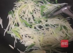 小葱炒土豆丝的做法图解3