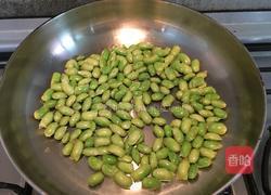 毛豆鸡蛋饼的做法图解2