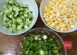 辣炒玉米黄瓜的做法图解1