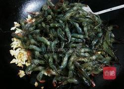 油爆小河虾的做法图解4