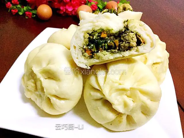 蒸出来的包子是白白胖胖的也好好吃哟。