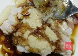 Illustration of how to make potato and mushroom minced meat cake 3