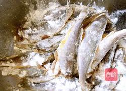 干炸小鱼的做法图解3