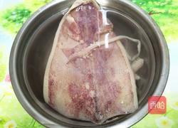 鱿鱼豆腐丁的做法图解2