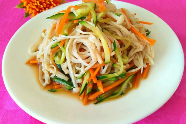 拌金针菇的花样做法