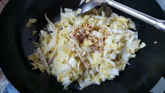 加入味达美，继续翻炒