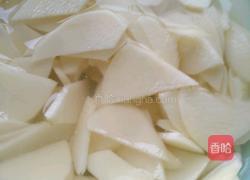 肉炒土豆片青椒的做法图解1