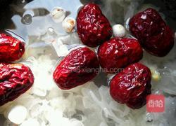 红枣紫薯银耳汤的做法图解3